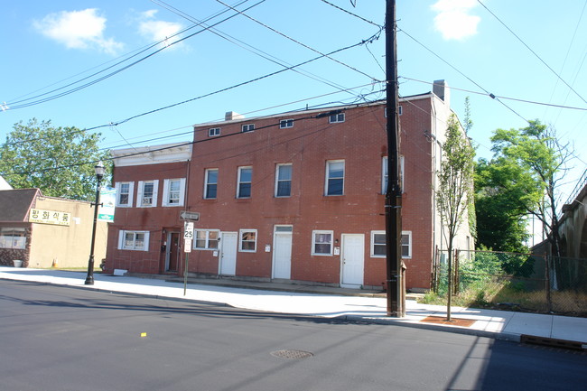 11-19 W Main St in Rahway, NJ - Building Photo - Building Photo