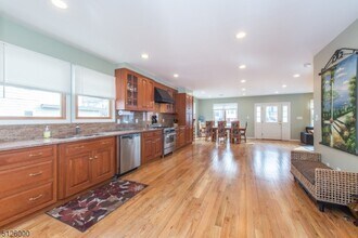 21 Phoenix Ave in Morristown, NJ - Building Photo - Building Photo