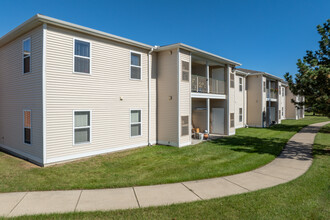 Friendship Meadows 55+ in Detroit, MI - Foto de edificio - Building Photo