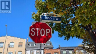 519 Gladstone Ave in Toronto, ON - Building Photo