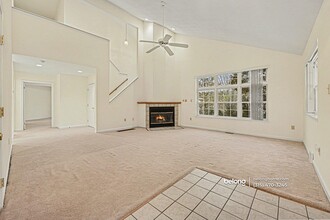 1 Sanctuary Dr in Ithaca, NY - Foto de edificio - Building Photo