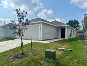 4539 Zoe Pass in San Antonio, TX - Building Photo - Building Photo