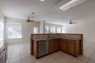 8818 Firebaugh Dr in Helotes, TX - Building Photo - Building Photo