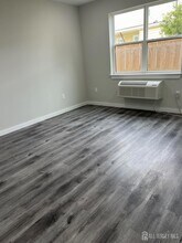 100 Jackson Ave in Carteret, NJ - Building Photo - Building Photo