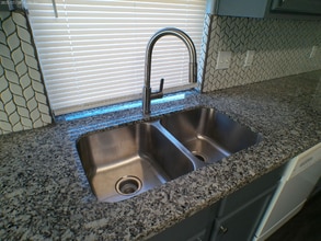 10133 Teneha Dr in Houston, TX - Building Photo - Building Photo