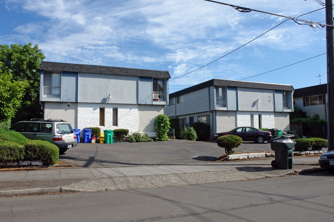 1191-1197 SE Haig St in Portland, OR - Building Photo