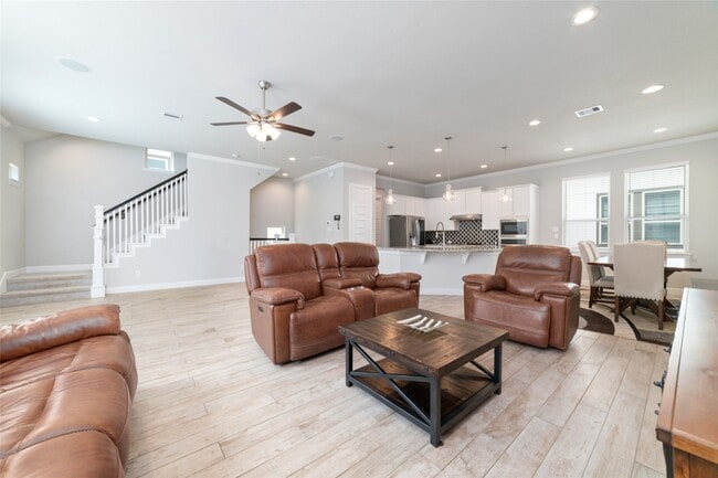 property at 4011 Centre Valley Ln