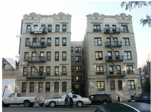 40 Sherman Ave in New York, NY - Building Photo - Building Photo