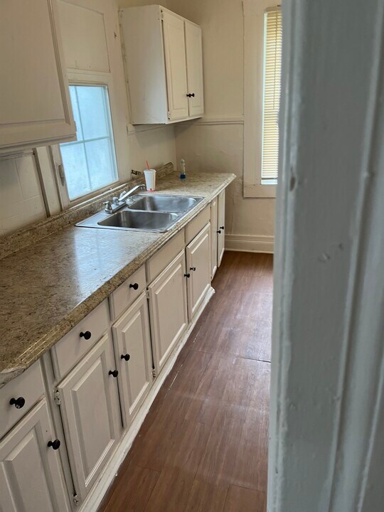 166 Flint St in Rochester, NY - Building Photo