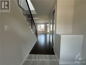199 Conservancy Dr in Ottawa, ON - Building Photo - Building Photo