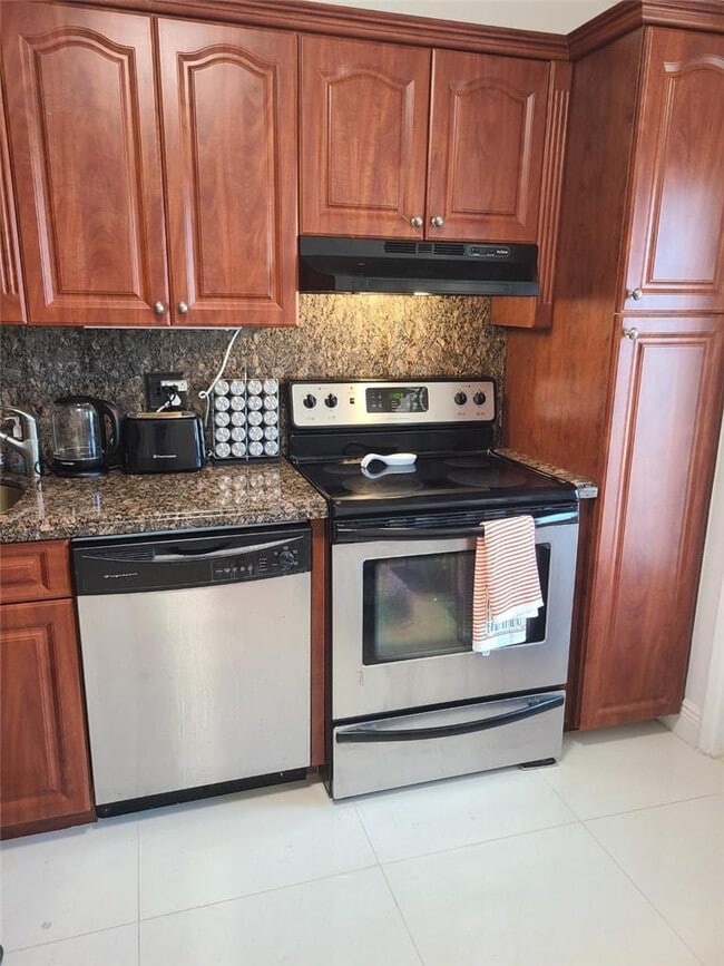 3091 N Course Dr in Pompano Beach, FL - Building Photo - Building Photo