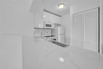 1371 NW 3rd St in Miami, FL - Building Photo - Building Photo