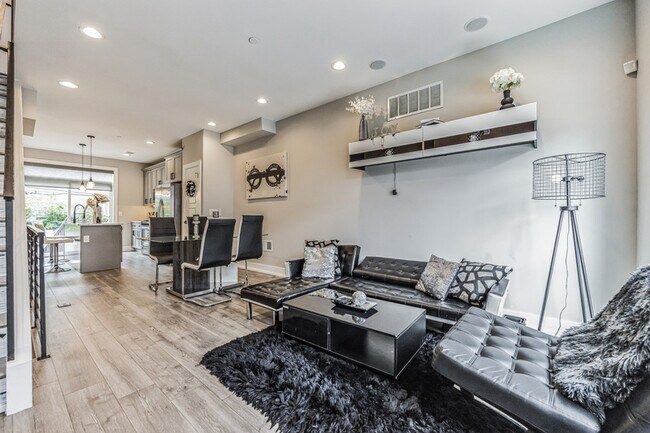 704 Cantrell St in Philadelphia, PA - Building Photo - Building Photo