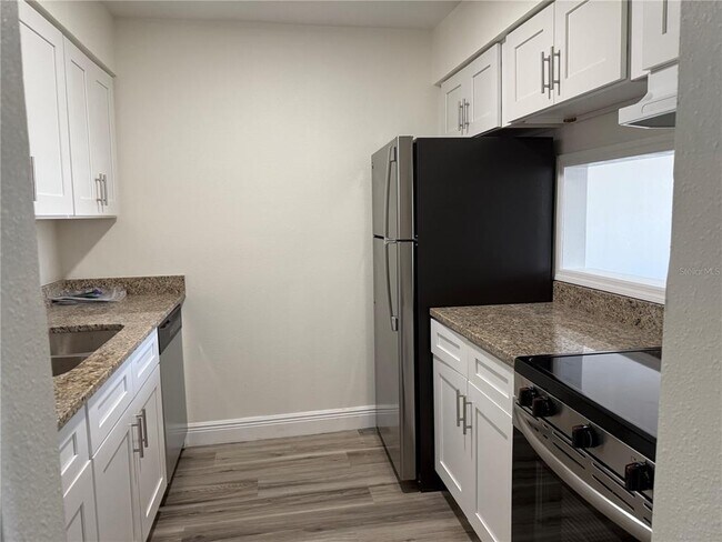 9209 Tudor Dr in Tampa, FL - Building Photo - Building Photo