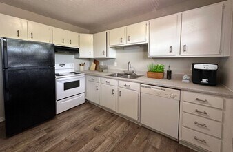 108 E Inskip Dr in Knoxville, TN - Building Photo - Building Photo