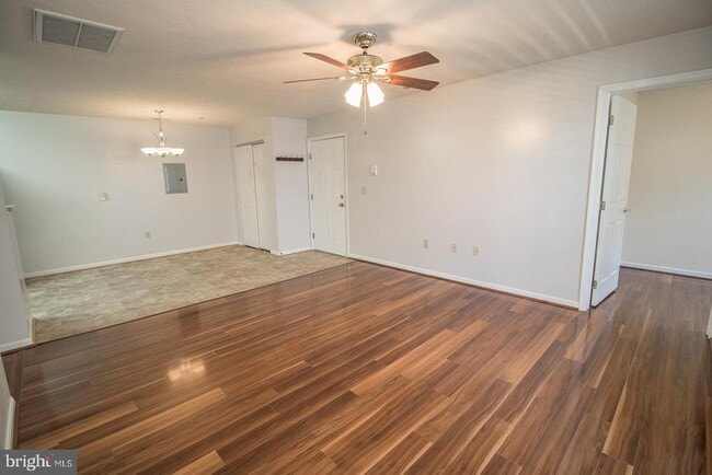 45522 Westmeath Way in California, MD - Foto de edificio - Building Photo
