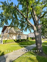 526 S 1st Ave, Unit 4 in Covina, CA - Foto de edificio - Building Photo