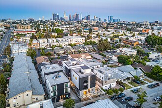 242 N Dillon St, Unit 240 1.4 in Los Angeles, CA - Building Photo - Building Photo