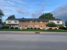 STERLING COURT APARTMENTS in Frankfort, IN - Building Photo