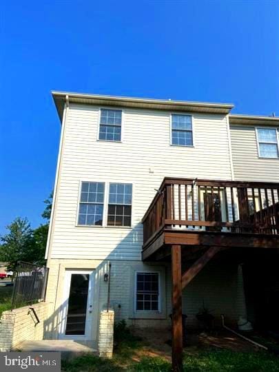 property at 14 Effie Ln