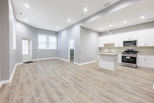 2800 S St Louis Ave in Chicago, IL - Building Photo