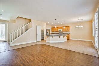 375 Center Green Dr in Las Vegas, NV - Building Photo - Building Photo