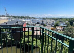 123 Mamaroneck Ave in Mamaroneck, NY - Building Photo