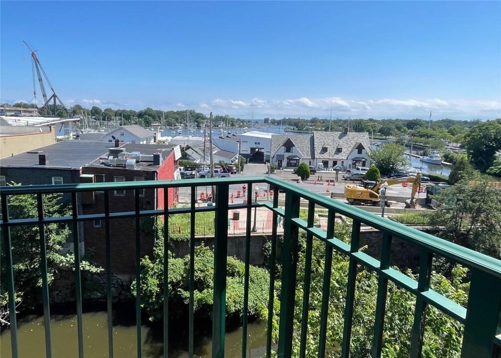 123 Mamaroneck Ave in Mamaroneck, NY - Building Photo