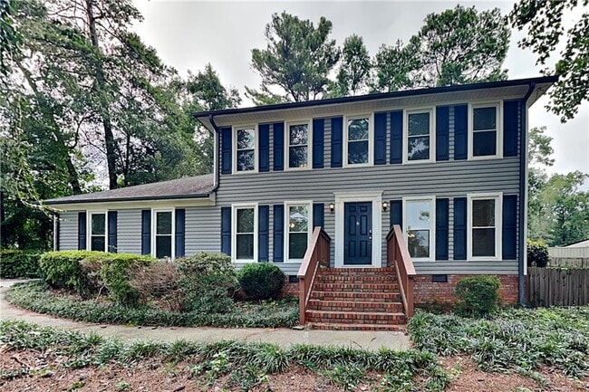 property at 2090 Moccasin Way