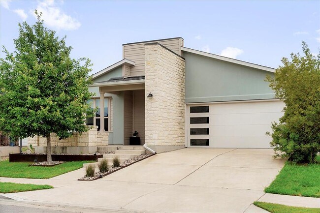 8213 Spire View in Austin, TX - Building Photo - Building Photo