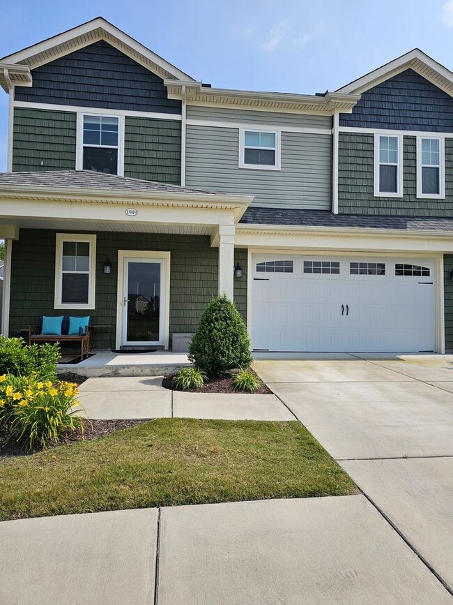 property at 1949 Bexley Ln