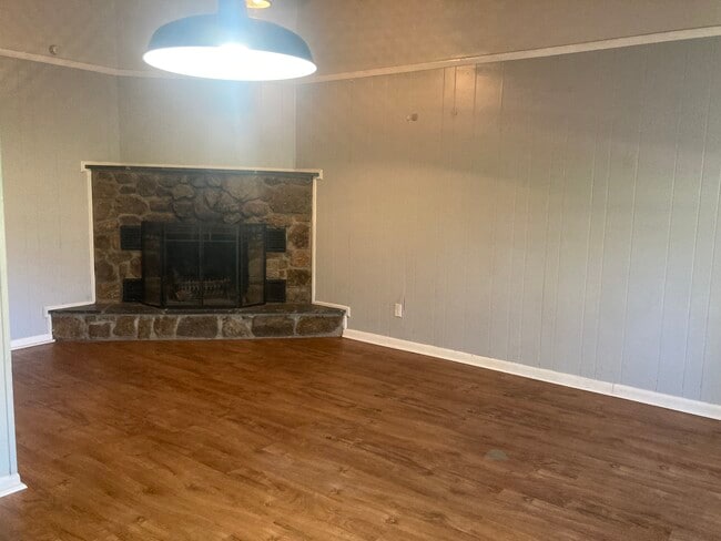 959 Timberlake Dr, Unit 4 in Lynchburg, VA - Foto de edificio - Building Photo