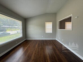 2076 Willow Wood Ave in Memphis, TN - Building Photo - Building Photo