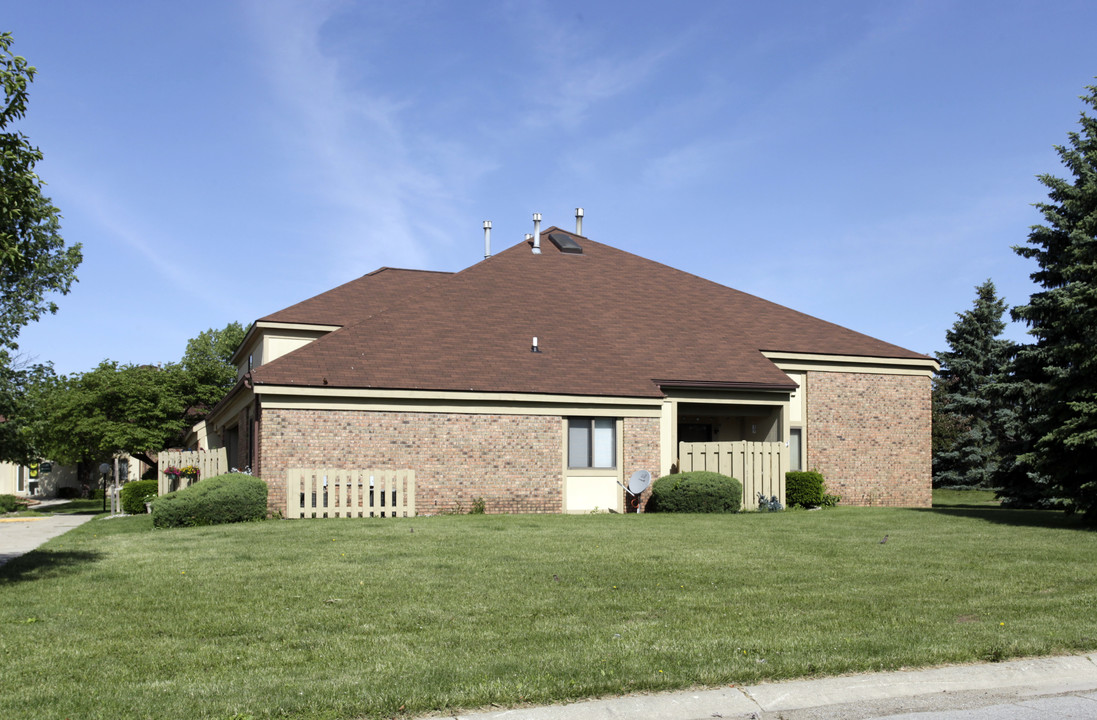 Bison Ridge Apartments in Nappanee, IN - Building Photo