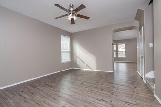 808 Big Sur Trail in Taylor, TX - Building Photo - Building Photo