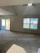 2713 Grand Cir in Lawrence, KS - Building Photo - Building Photo