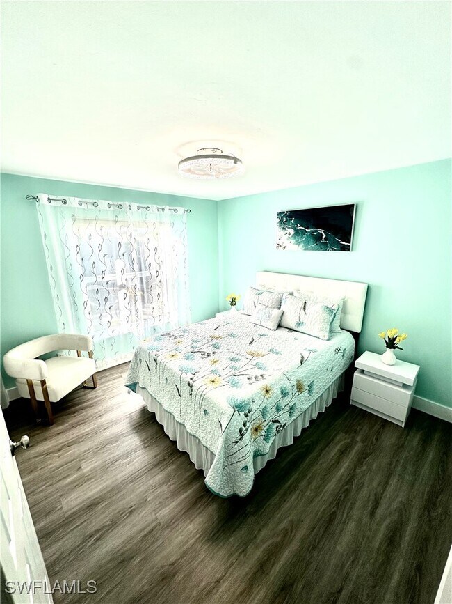 property at 9828 Luna Cir