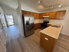 1910 Fountain Ct in Longmont, CO - Building Photo - Building Photo