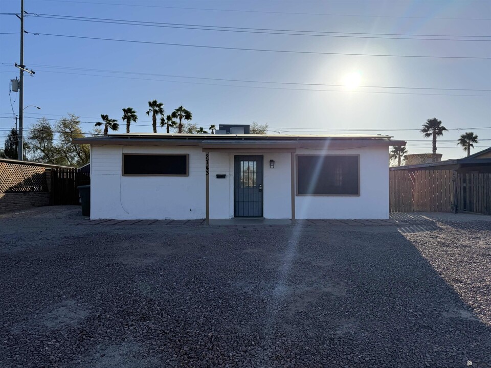 2743 S Mesa Ave in Yuma, AZ - Building Photo