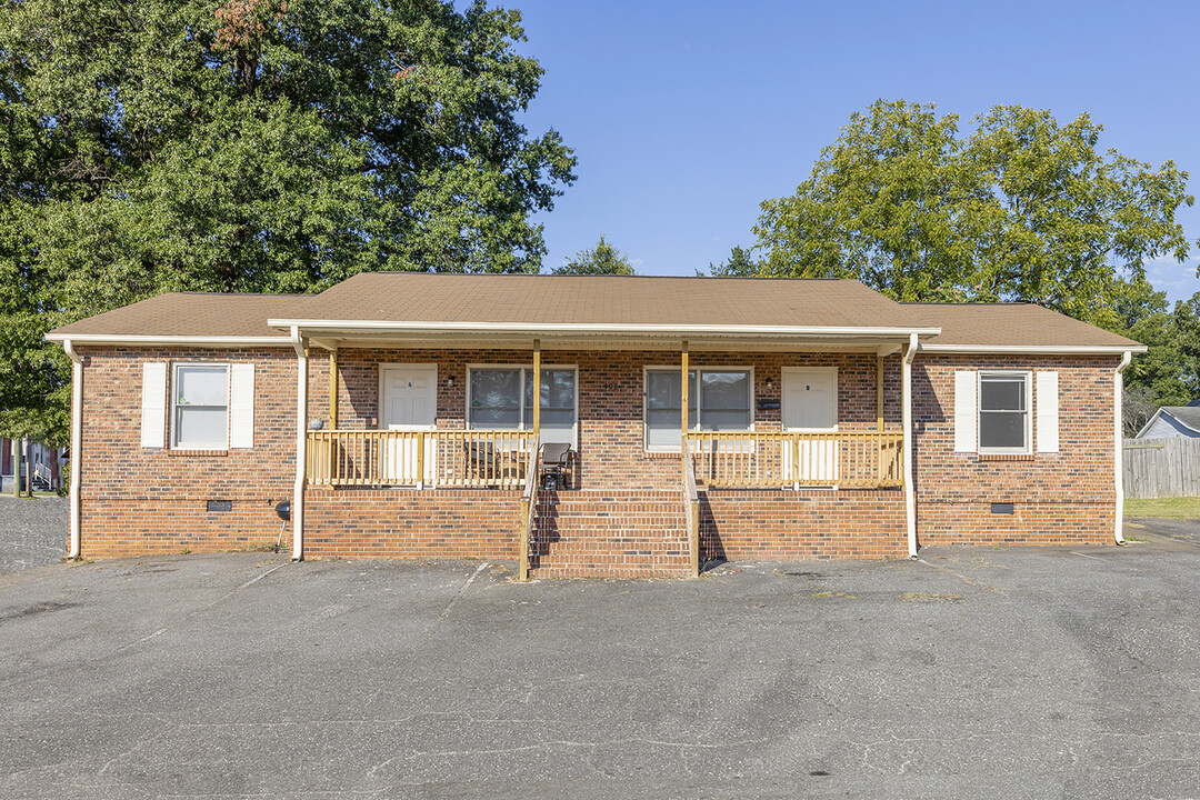 408 E 6th Ave in Gastonia, NC - Building Photo