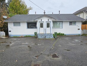 45735 Lewis Ave in Chilliwack, BC - Building Photo - Building Photo
