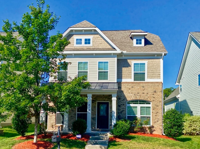 property at 2121 Aventon Ln