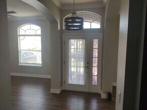 13883 Blythewood Dr in Spring Hill, FL - Building Photo - Building Photo