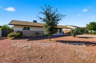 3635 E Beverly Ln in Phoenix, AZ - Building Photo - Building Photo