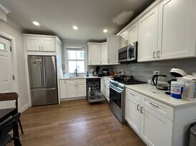 159 Foster St in Boston, MA - Building Photo