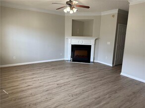 6370 Olmadison Pl in Atlanta, GA - Building Photo - Building Photo