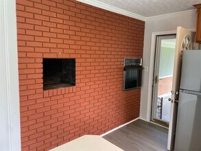 2533 E Woodlyn Way in Greensboro, NC - Foto de edificio - Building Photo