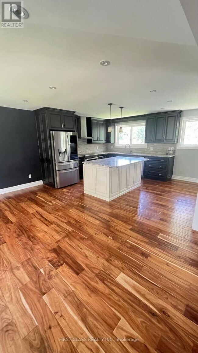 3082 Lindenlea Dr in Mississauga, ON - Building Photo - Building Photo