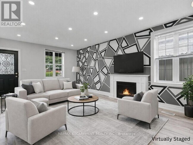 54 Craigmiller Ave in Hamilton, ON - Building Photo - Building Photo