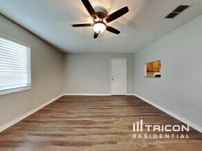 8511 91st Terrace in Seminole, FL - Building Photo - Building Photo